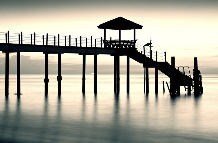 Bild Mole mit Treppen zum Meer