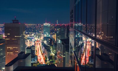 Nacht-Tokio aus Vogelperspektive