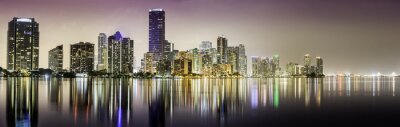 Nächtliches Panorama von Miami