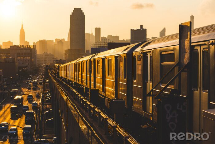 Bild New Yorker Zug auf Überführung