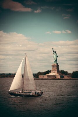 Bild NY Freiheitsstatue und Schiff