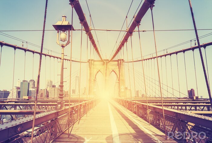 Bild NY Sommermorgen auf der Brooklyn Bridge