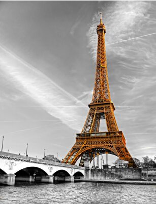 Orangefarbener Eiffelturm