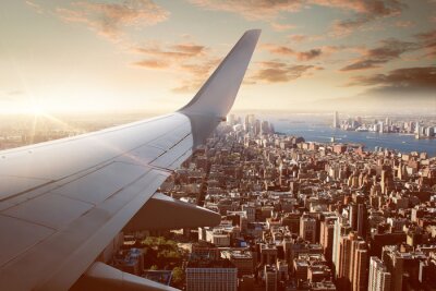 Panorama der Stadt aus dem Flugzeug