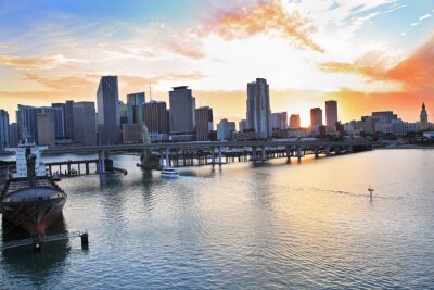 Panorama von Miami bei Sonnenuntergang