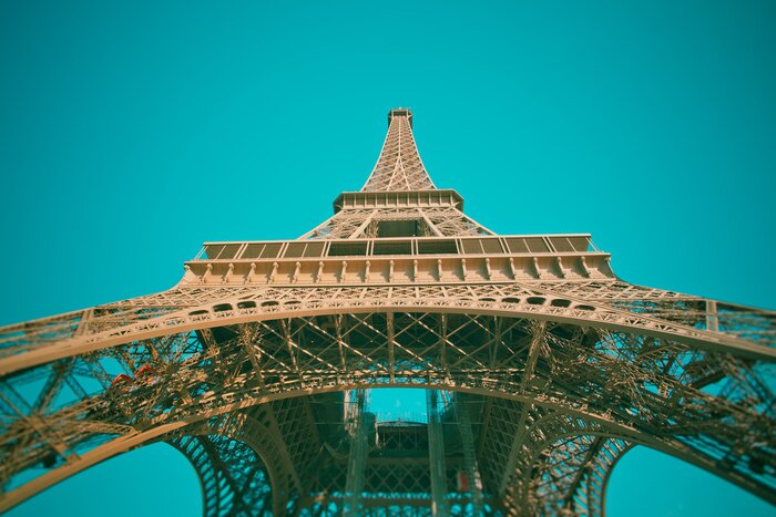 Bild Paris und Eiffelturm vor dem Hintergrund des Himmels