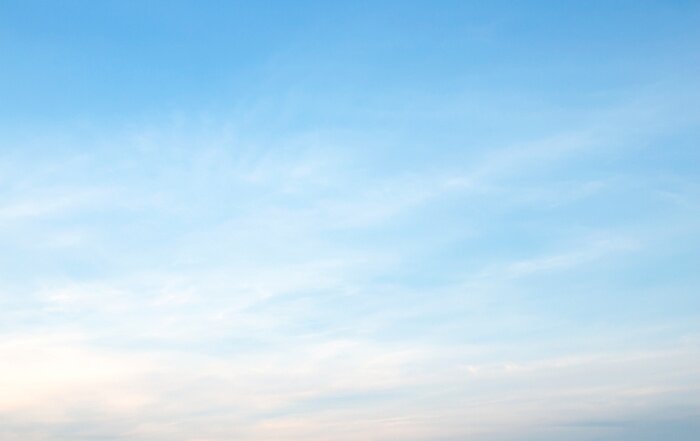 Bild Pastellfarbener Himmel und Wolken