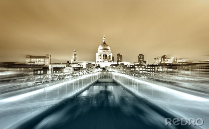 Bild Pauls Dom und Brücke