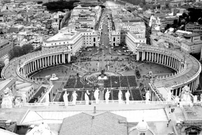 Bild Platz im Vatikan schwarz-weiß