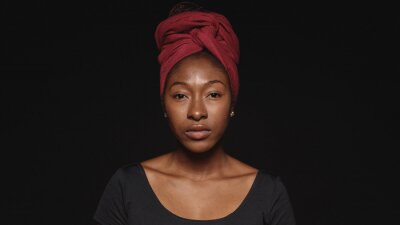 Bild Porträt einer afrikanischen Frau mit Turban