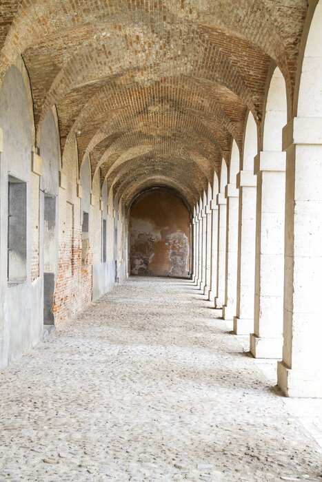 Bild Räumlicher Korridor mit Bögen