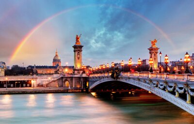Regenbogen über Paris