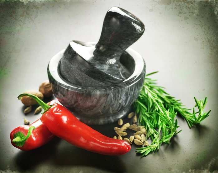 Bild Reibschale und Gewürze