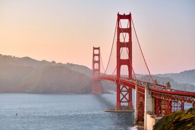 San Francisco und Golden Gate bei Sonnenuntergang