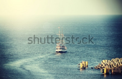 Bild Schiff verlässt den Hafen