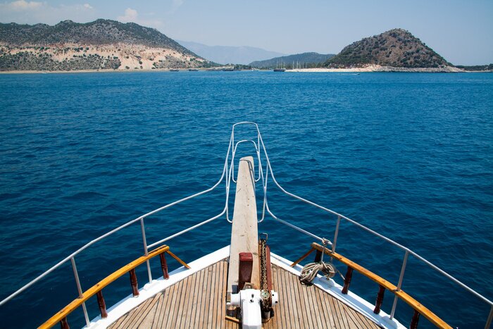 Bild Schiffsbug aufs Land gerichtet