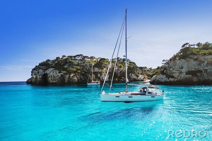 Bild Schöner Strand und Segelboot