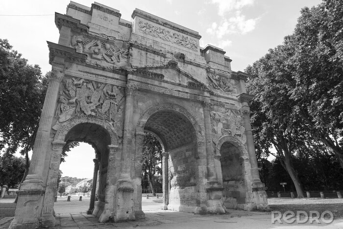 Bild Schwarz-weißer Triumphbogen in Europa