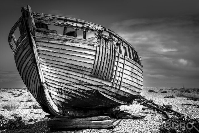 Bild Schwarz-weißes Fischerboot