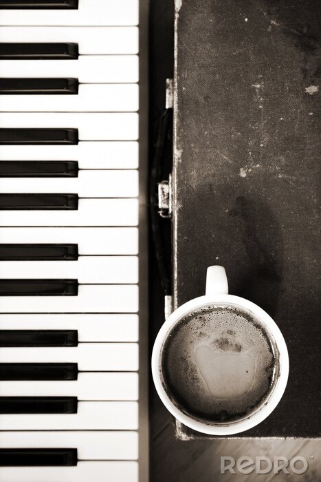 Bild Schwarzer Kaffee und Tasten