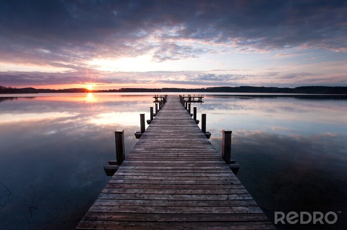 Bild See in der Abenddämmerung