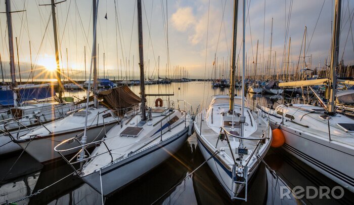 Bild Segelboote und Sonnenaufgang