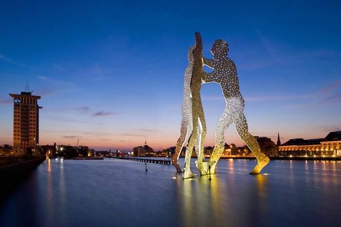 Bild Skulpturen Molecule Man in Berlin