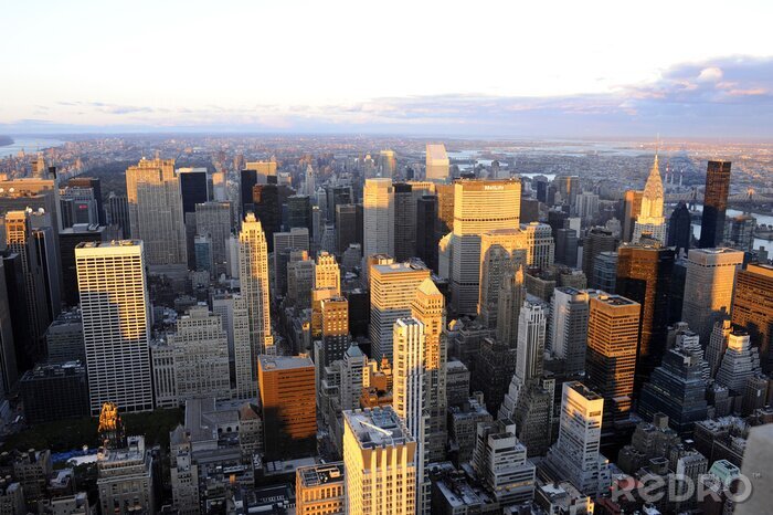 Bild Skyline in Wolken
