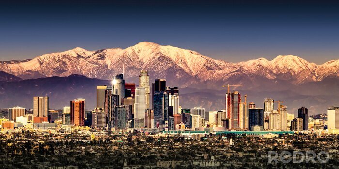 Bild Skyline von Los Angeles mit einem Berg