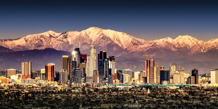 Bild Skyline von Los Angeles mit einem Berg