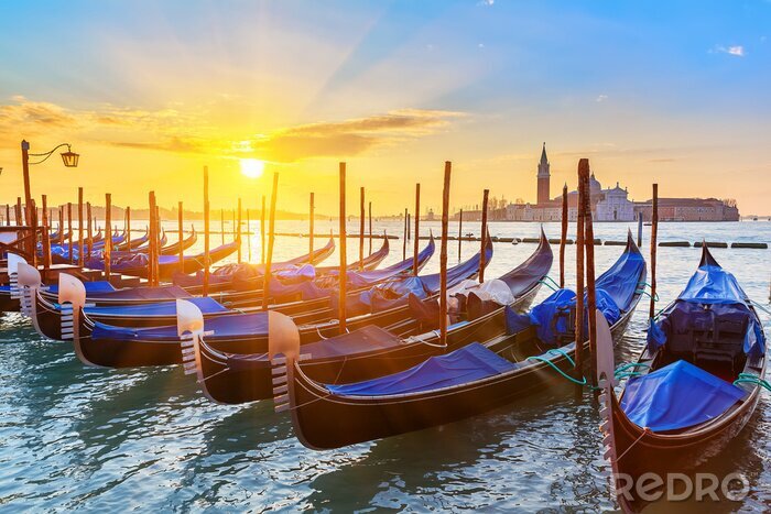 Bild Sonne bricht durch die gondeln