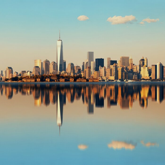 Bild Spiegelbild von New York City im Wasser