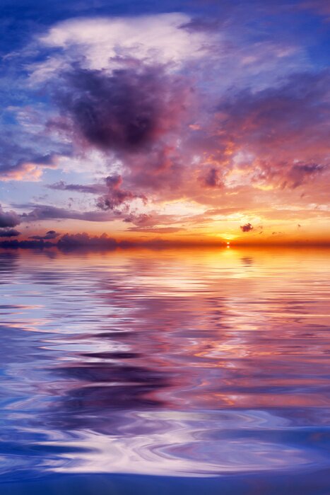 Bild Spiegelung des bunten Himmels im Wasser