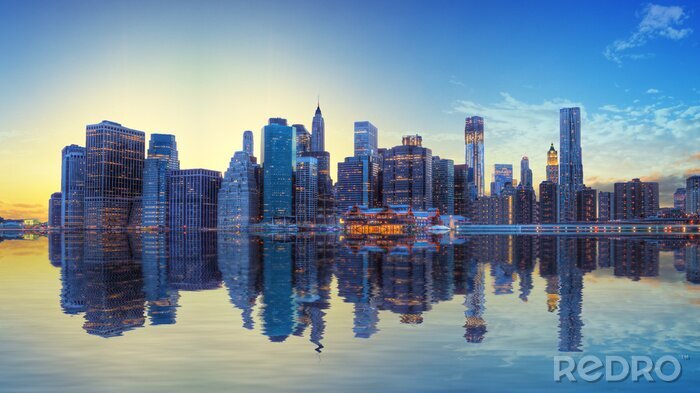 Bild Spiegelung von Skyline im Wasser