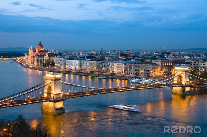 Bild Stadt bei Nacht Budapest