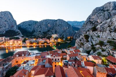 Bild Stadt in den Bergen in Kroatien