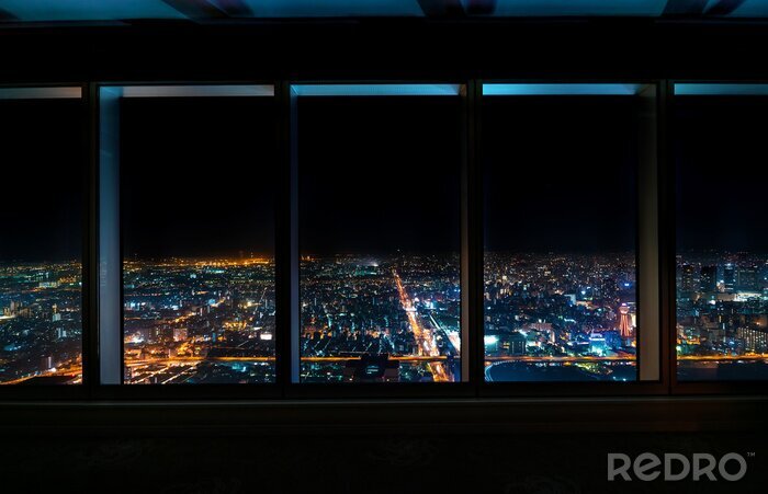 Bild Stadtpanorama durch das Fenster gesehen