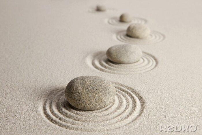 Bild Steine auf Sandkreisen