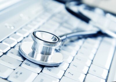 Stethoskop links auf der Tastatur