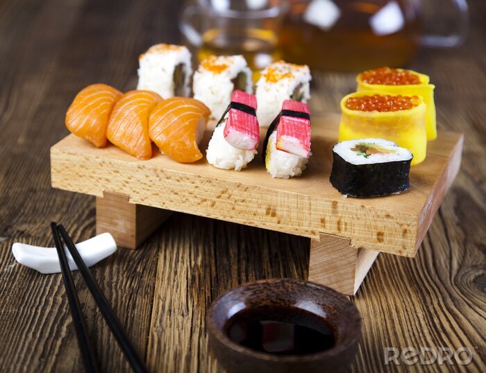 Bild Sushi Rolle und Kaviar