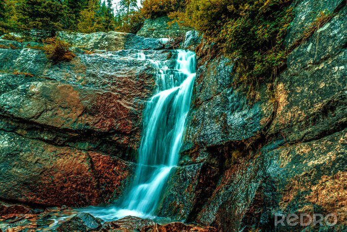 Bild Türkisfarbener Wasserfall