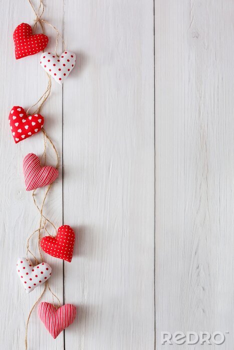 Bild Valentinstag Hintergrund, Kissen Herzen Grenze auf Holz, kopieren Raum