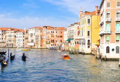 Venedig mit farbenfroher architektur