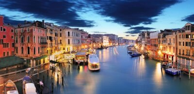 Bild Venedig und die Rialtobrücke am Abend