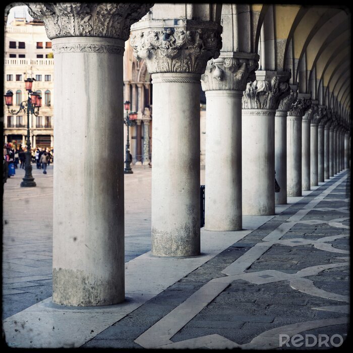 Bild Venezianische Säulen bei Marktplatz