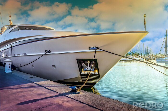 Bild Vertäute Yacht