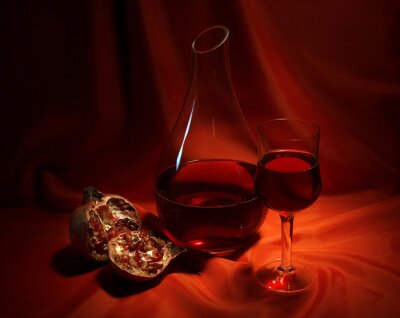 Bild Wein und Granatapfel