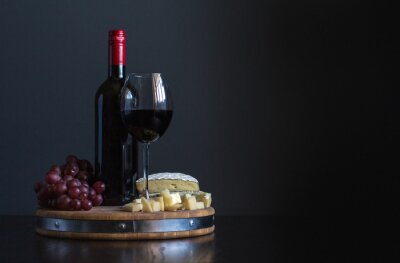 Wein Weintrauben und Käseplatte