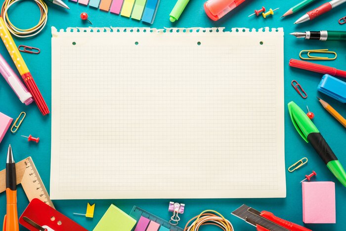 Bild Weiße Karte rund um Schulsachen