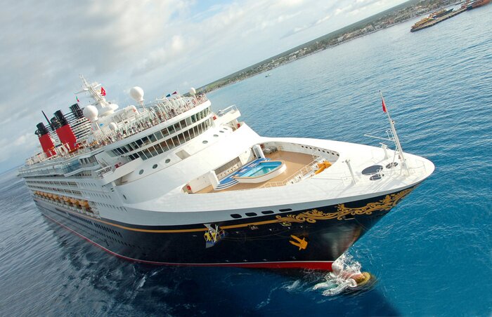 Bild Weißes Luxus-Kreuzfahrtschiff